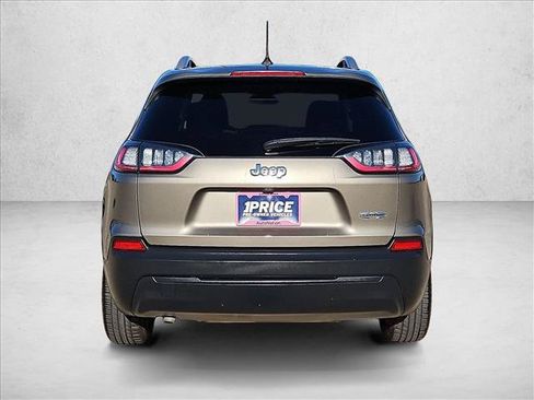Used 2019 Jeep Cherokee Latitude w/ Popular Appearance Group FWD image 7