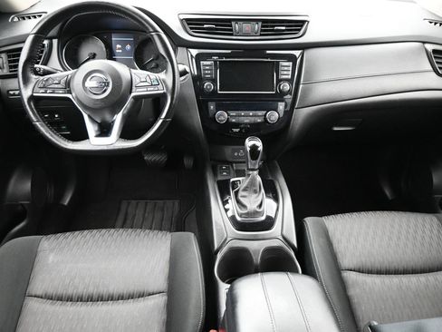 Used 2020 Nissan Rogue SV w/ Premium Package AWD/4WD image 12
