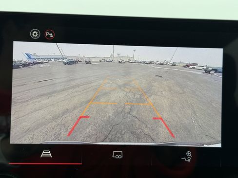 New 2026 GMC Canyon Elevation w/ Convenience Package image 29