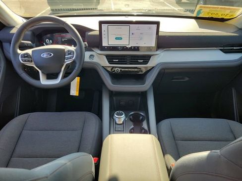 New 2026 Ford Explorer Active image 8