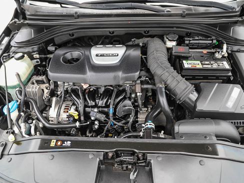 Used 2018 Hyundai Elantra Sport w/ Sport Premium Package 03 FWD image 26