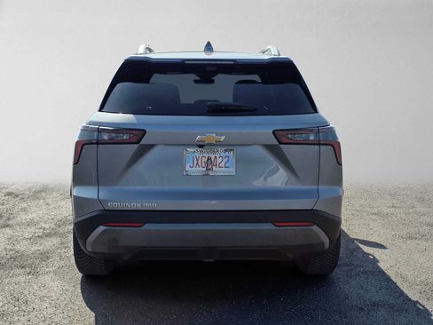 Certified 2025 Chevrolet Equinox LT w/ Convenience Package II AWD/4WD image 4