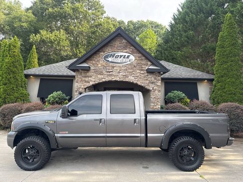 Used 2006 Ford F250 Lariat AWD/4WD image 1