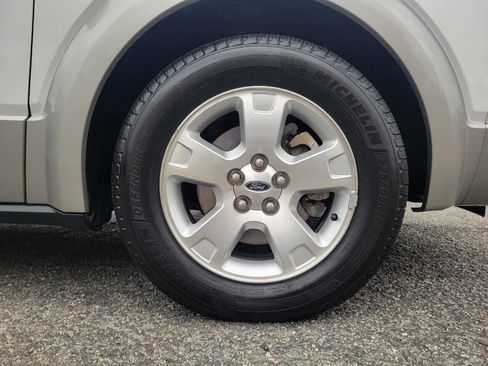 Used 2006 Ford Freestyle SEL image 14