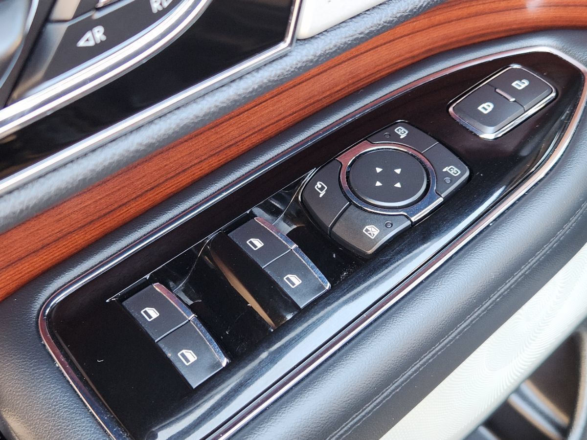 Used 2022 Lincoln Navigator Reserve AWD/4WD image 40