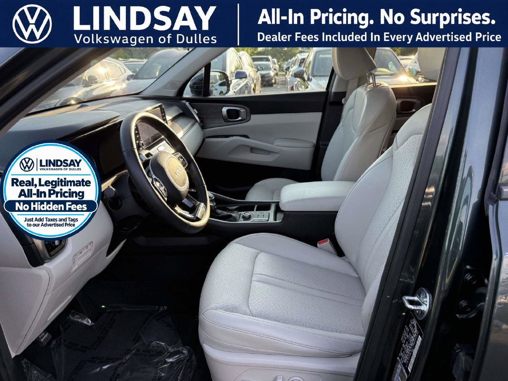 Used 2022 Kia Sorento S w/ Panoramic Sunroof Package AWD/4WD image 12