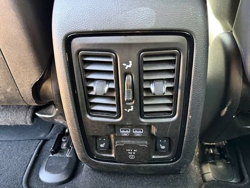 Used 2025 Dodge Durango GT AWD/4WD image 39