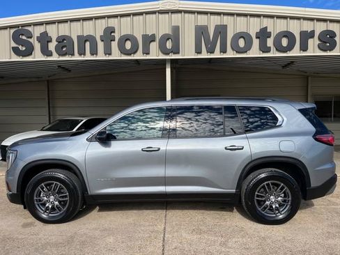 Used 2025 GMC Acadia Elevation image 8