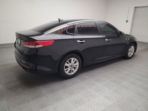 Used 2017 Kia Optima LX FWD image 10
