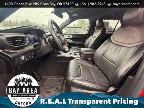 Used 2021 Ford Explorer Platinum w/ Equipment Group 601A AWD/4WD image 13