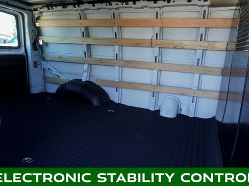 Used 2024 GMC Savana 2500 w/ Driver Convenience Package image 5