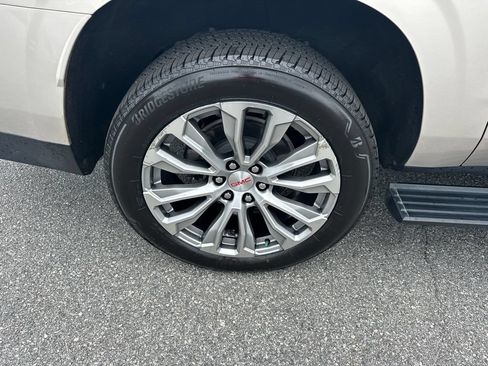 Used 2021 GMC Yukon XL Denali w/ Denali Premium Package RWD image 17