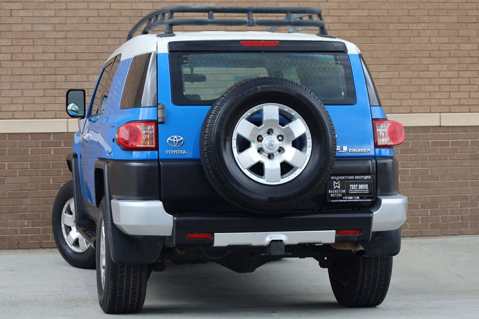Used 2007 Toyota FJ Cruiser 2WD image 9