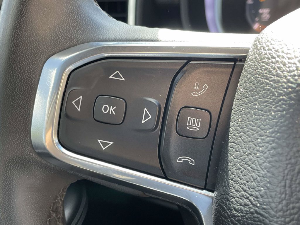 Used 2025 RAM 2500 Laramie AWD/4WD image 25