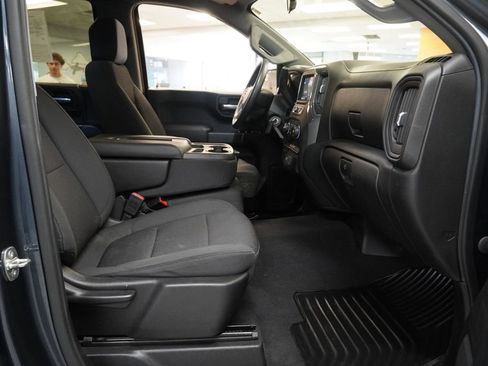 Used 2020 Chevrolet Silverado 1500 Custom w/ Custom Value Package AWD/4WD image 24