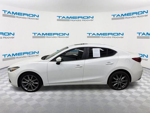 Used 2018 MAZDA MAZDA3 Grand Touring image 2