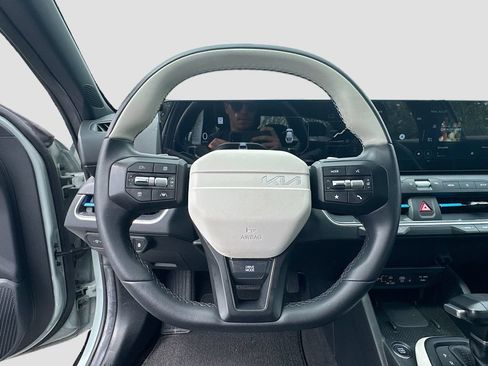 Certified 2025 Kia K4 GT-Line w/ GT-Line Sunroof Package FWD image 14