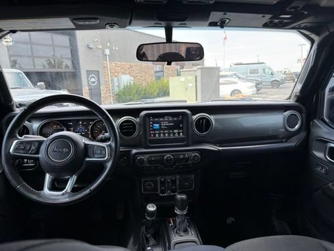 Used 2019 Jeep Wrangler Unlimited Sahara AWD/4WD image 10