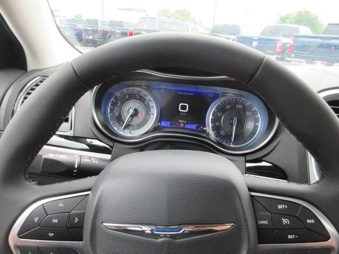 Used 2023 Chrysler 300 Touring w/ Sport Appearance Package RWD image 24