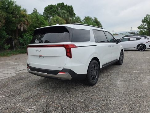 New 2026 Kia Carnival SX FWD image 8
