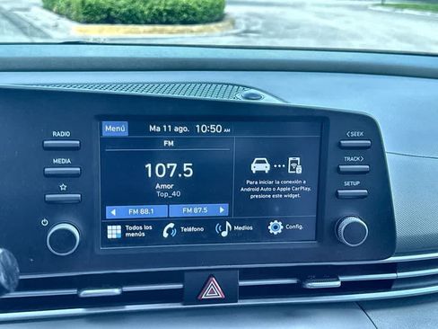 Used 2024 Hyundai Elantra SE FWD image 18