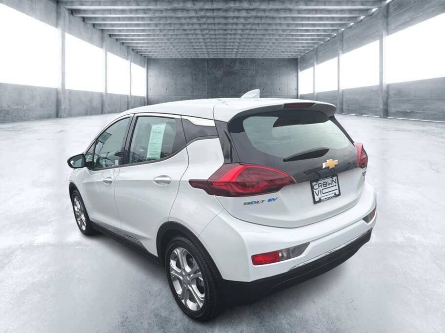 Used 2017 Chevrolet Bolt LT FWD image 4