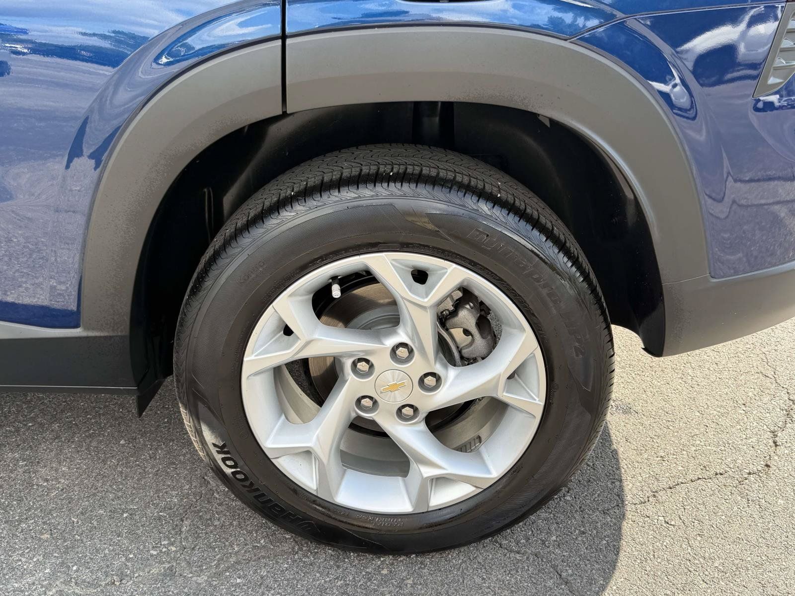 Used 2024 Chevrolet Trax LS w/ LS Convenience Package FWD image 32