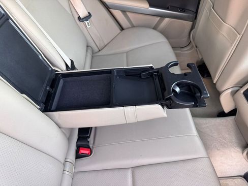Used 2012 Mercedes-Benz GLK 350 2WD image 17