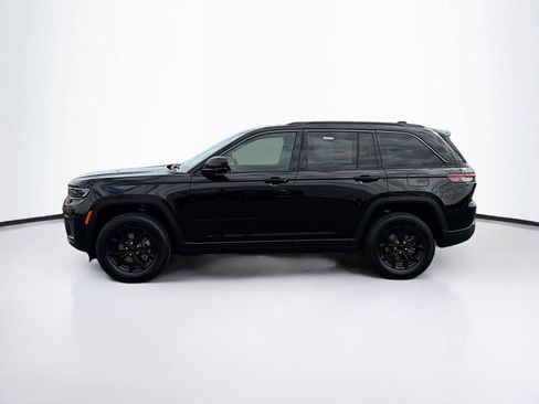 Used 2026 Jeep Grand Cherokee Altitude AWD/4WD image 4