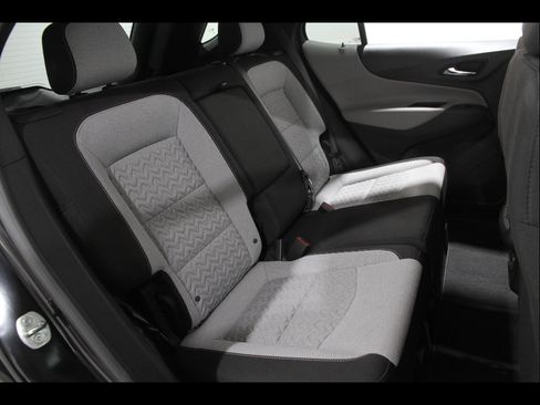 Used 2022 Chevrolet Equinox LS w/ LS Convenience Package AWD/4WD image 17