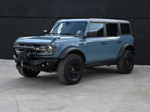 Used 2023 Ford Bronco Big Bend w/ Sasquatch Package AWD/4WD image 4