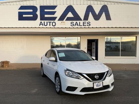 Used 2017 Nissan Sentra SV image 1