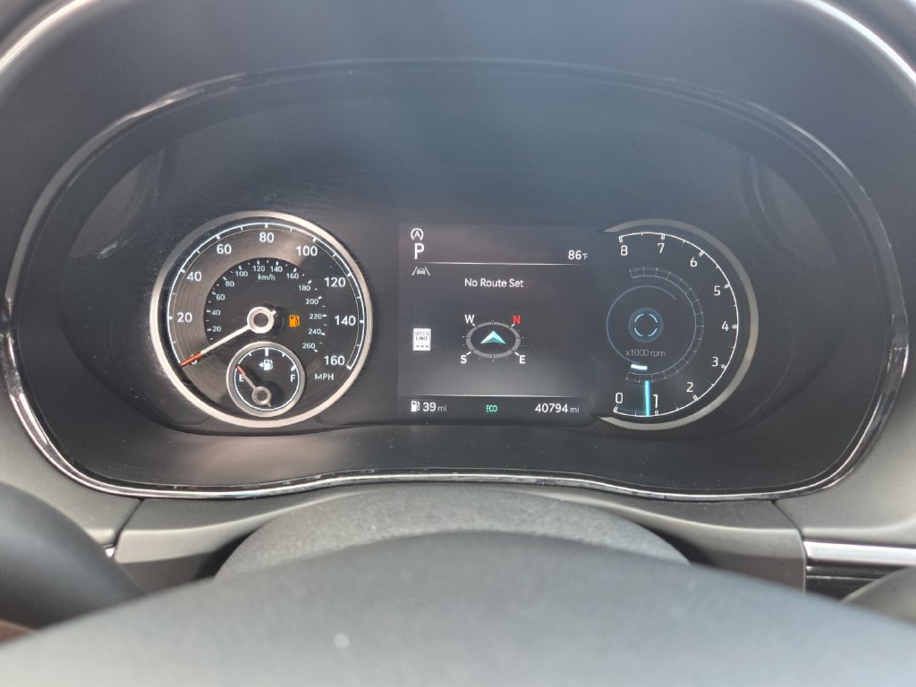 Used 2025 Genesis GV70 2.5T AWD/4WD image 22
