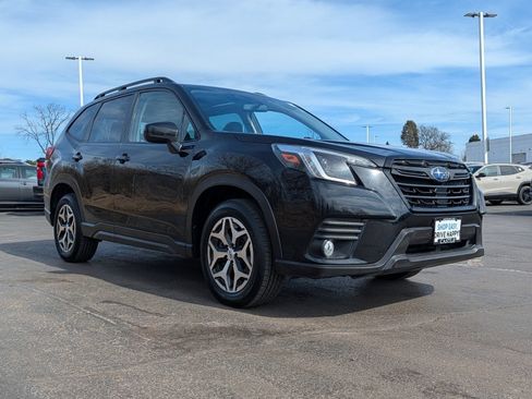 Used 2022 Subaru Forester Premium AWD/4WD image 18