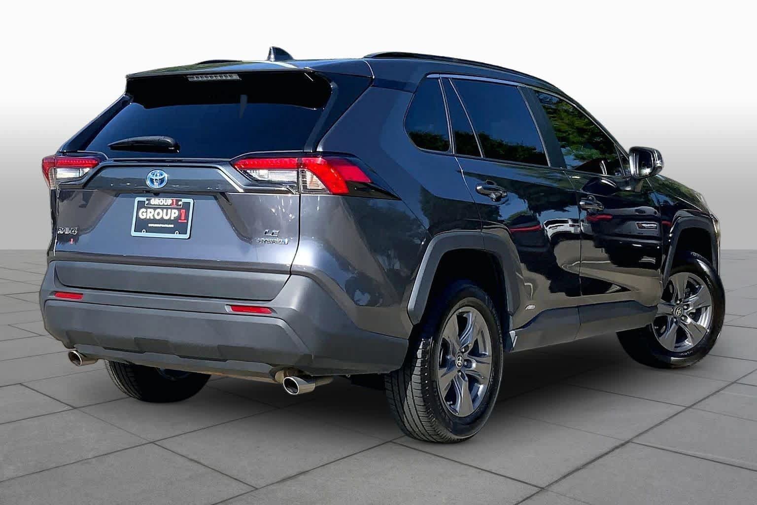 Used 2024 Toyota RAV4 LE AWD/4WD image 13