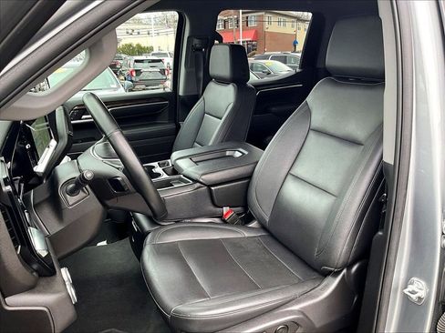 Used 2025 GMC Sierra 1500 SLT AWD/4WD image 10