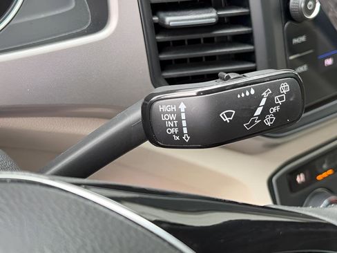 Used 2020 Volkswagen Atlas SE w/ Panoramic Sunroof Package image 44