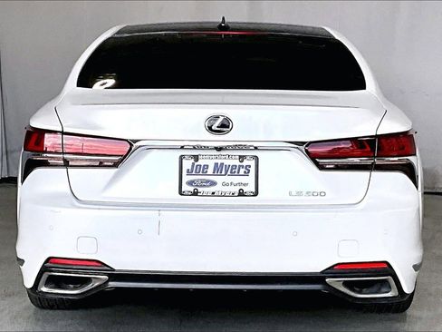 Used 2018 Lexus LS 500 w/ Luxury Package image 4
