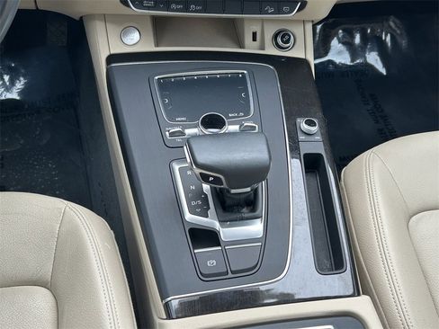 Used 2018 Audi Q5 2.0T Premium image 21