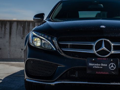 Used 2015 Mercedes-Benz C 300 4MATIC Sedan image 7