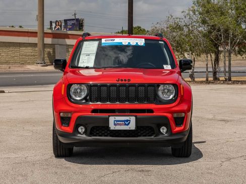 Used 2023 Jeep Renegade Altitude AWD/4WD image 3
