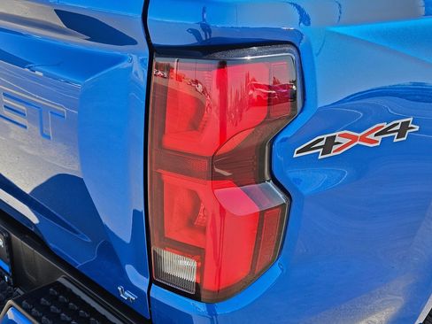 Certified 2023 Chevrolet Colorado LT w/ LT Convenience Package III AWD/4WD image 12
