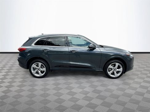 Certified 2025 Audi Q5 Premium w/ Premium Plus AWD/4WD image 8