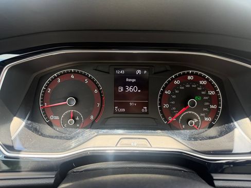 Used 2019 Volkswagen Jetta FWD image 25