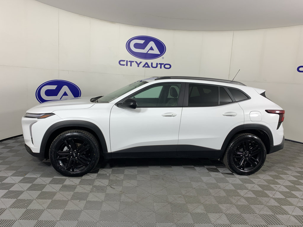 Used 2025 Chevrolet Trax ACTIV w/ Sunroof Package FWD image 6