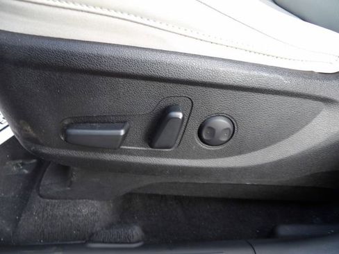 Used 2020 Kia Telluride S image 16