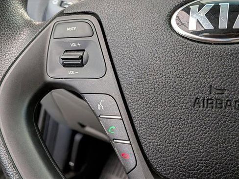 Used 2015 Kia Forte LX image 11