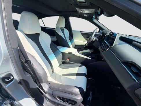 Used 2023 Lexus ES 350 F Sport w/ Accessory Package (Z2) image 15