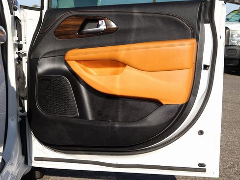 Used 2022 Chrysler Pacifica Pinnacle image 58