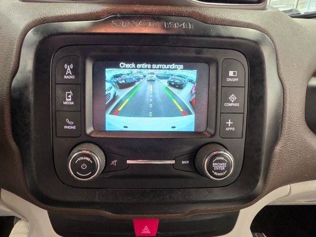 Used 2016 Jeep Renegade Latitude FWD image 21
